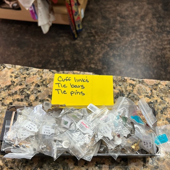 Bulk lot of cufflinks tie bars cuff buttons and tie pins. Vintage designer name - Picture 1 of 6